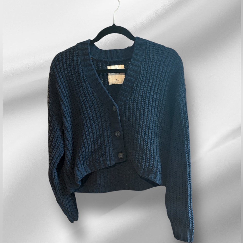 Hollister, Navy Blue Cropped Chunky Sweater, Size Sm.